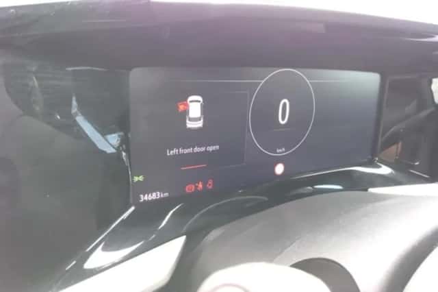 Opel Mokka (2024) thumbnail 3