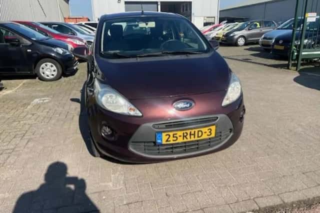 Ford Ka (2011) thumbnail 3