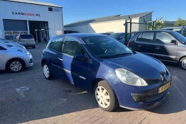 Renault Clio (2007) thumbnail 3