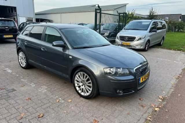 Audi A3 (2005) thumbnail 3