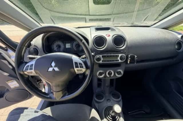 Mitsubishi Colt (2009) thumbnail 6