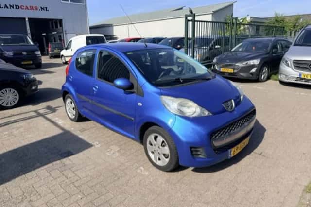 Peugeot 107 (2009) thumbnail 4