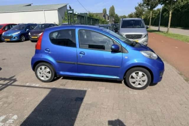 Peugeot 107 (2009) thumbnail 5
