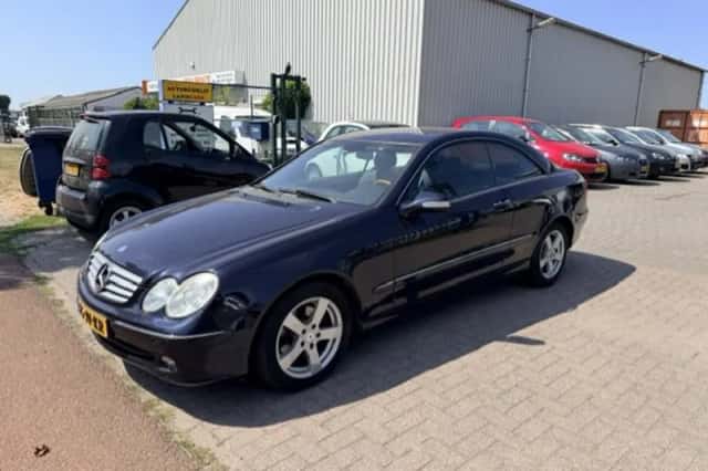 Mercedes-Benz CLK-Klasse (2002) thumbnail 1