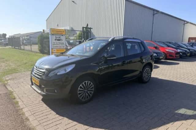 Peugeot 2008 (2016) thumbnail 1