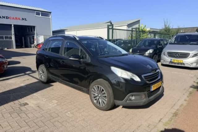 Peugeot 2008 (2016) thumbnail 3
