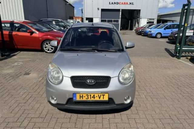 Kia Picanto (2010) thumbnail 5