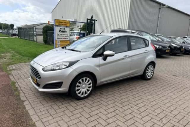 Ford Fiesta (2014) thumbnail 1