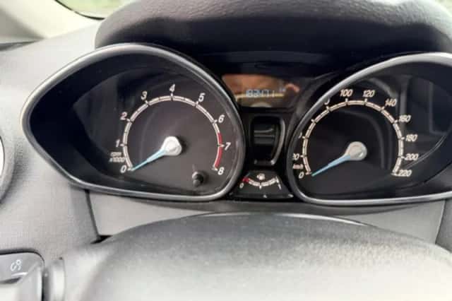 Ford Fiesta (2014) thumbnail 4