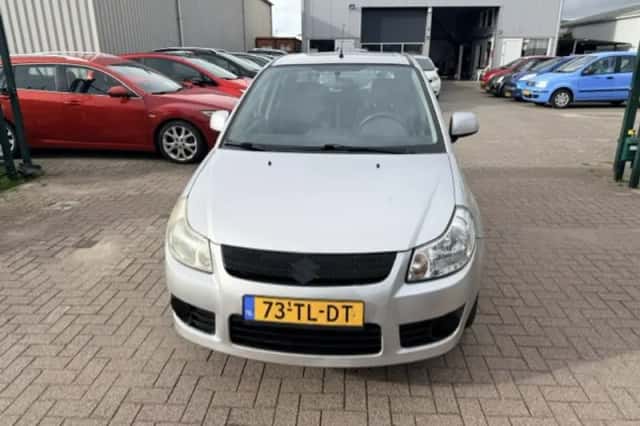 Suzuki SX4 (2006) thumbnail 6