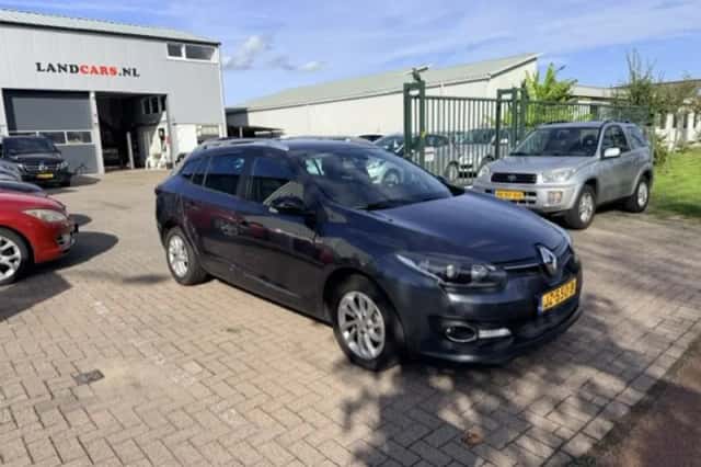 Renault Mégane (2016) thumbnail 3