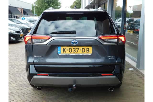 Toyota RAV4 (2020) thumbnail 5