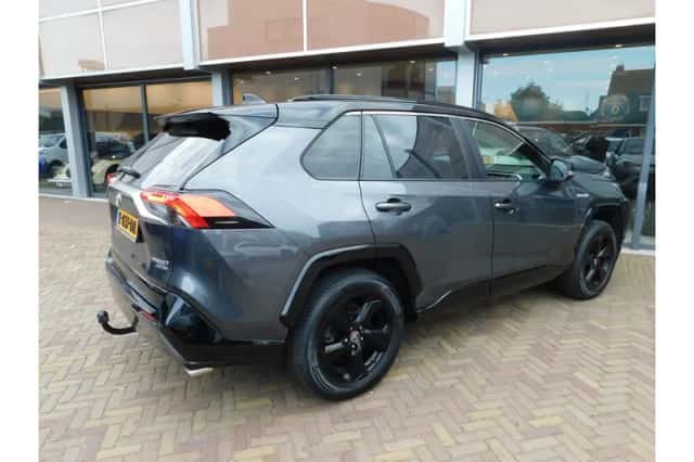 Toyota RAV4 (2020) thumbnail 6