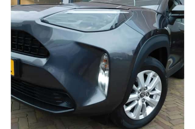 Toyota Yaris Cross (2022) thumbnail 2