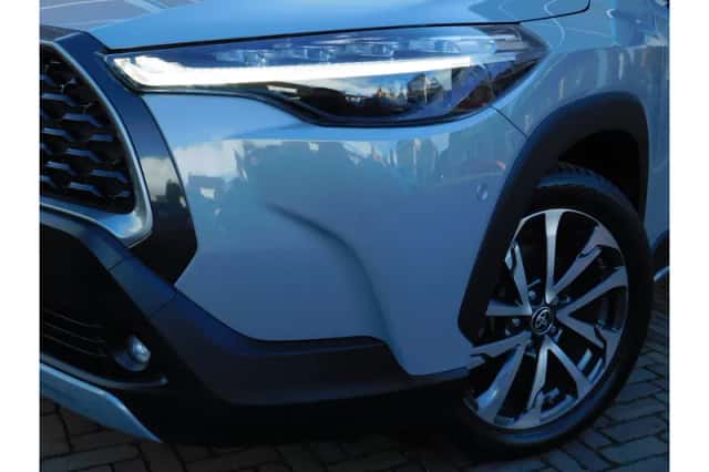Toyota Corolla Cross (2022) thumbnail 2