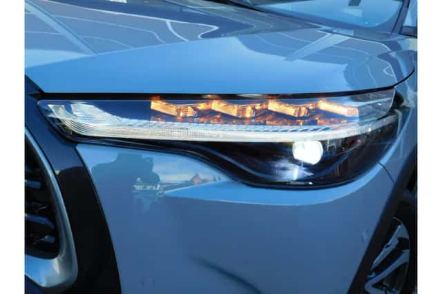 Toyota Corolla Cross (2022) thumbnail 3