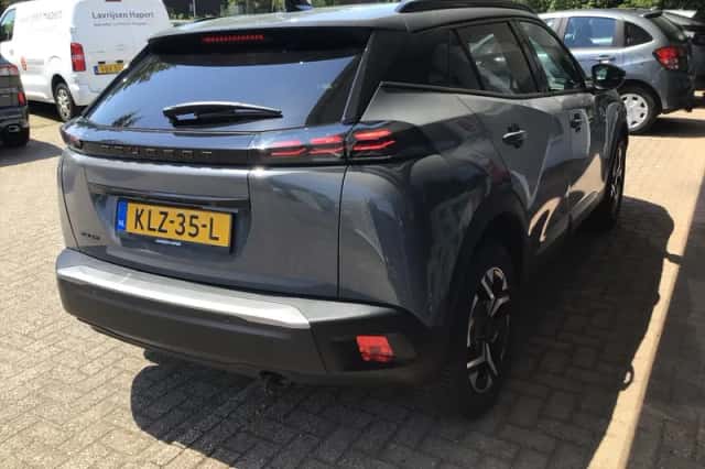 Peugeot 2008 (2025) thumbnail 4