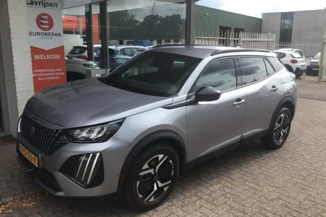 Peugeot 2008 (2025) thumbnail 1