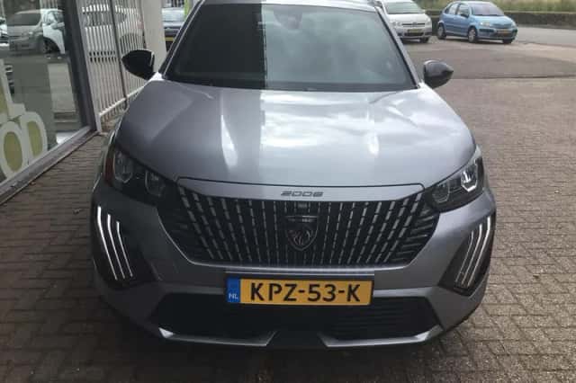 Peugeot 2008 (2025) thumbnail 6