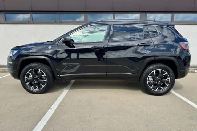 Jeep Compass (2021) thumbnail 5