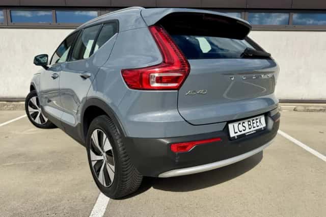 Volvo XC40 (2022) thumbnail 4