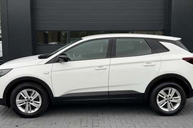 Opel Grandland (2022) thumbnail 3
