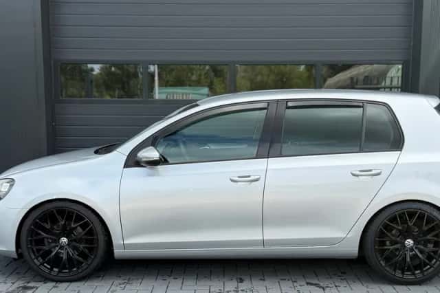Volkswagen Golf (2010) thumbnail 3