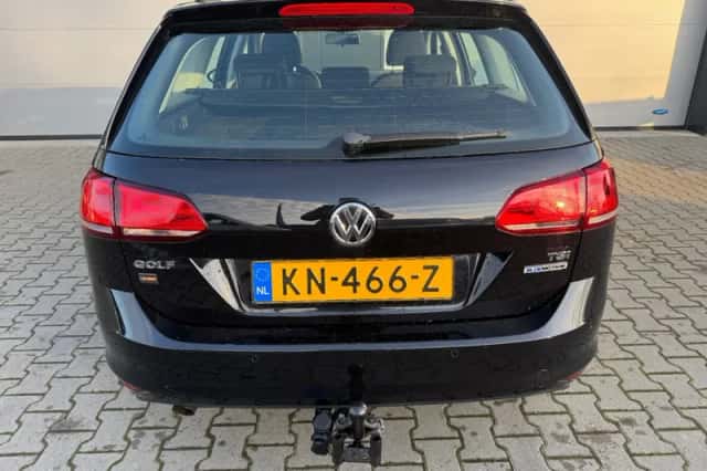 Volkswagen Golf (2016) thumbnail 5