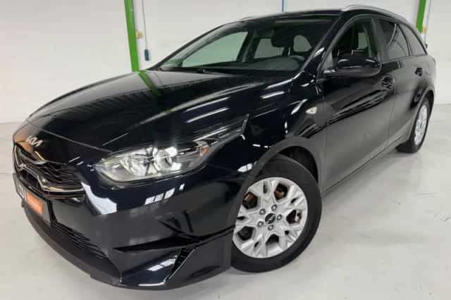 Kia Ceed (2022) thumbnail 2