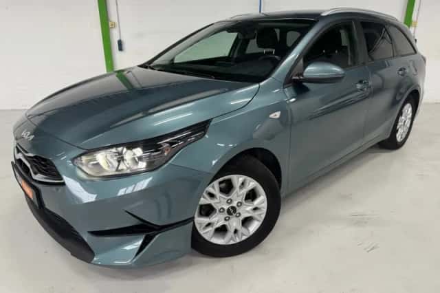 Kia Ceed (2022) thumbnail 2