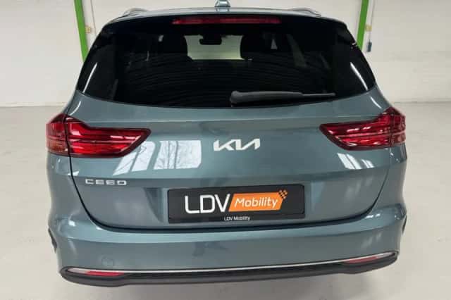 Kia Ceed (2022) thumbnail 5