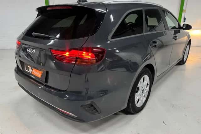 Kia Ceed (2023) thumbnail 6