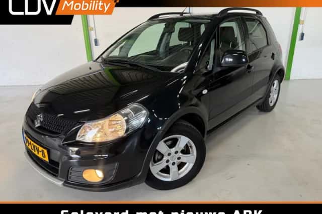 Suzuki SX4 (2010) thumbnail 1