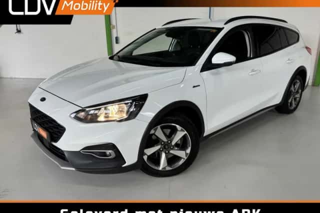 Ford Focus (2019) thumbnail 1