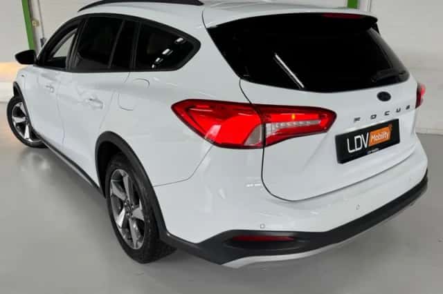 Ford Focus (2019) thumbnail 4