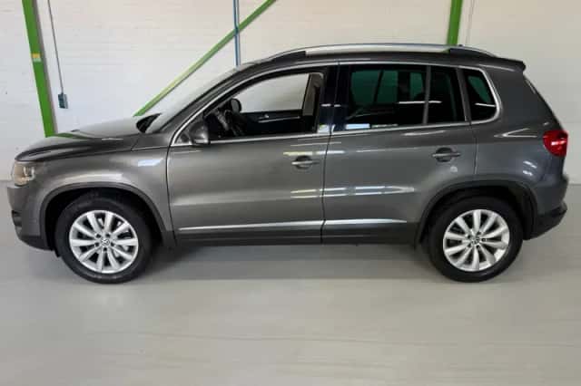 Volkswagen Tiguan (2014) thumbnail 4