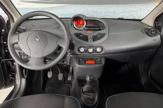 Renault Twingo (2014) thumbnail 2
