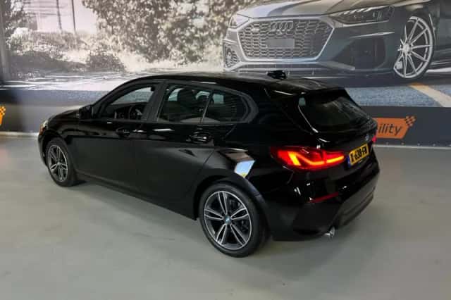 BMW 1-Serie (2021) thumbnail 4