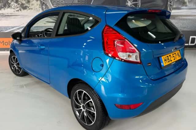 Ford Fiesta (2014) thumbnail 5