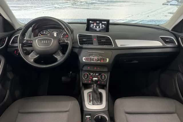 Audi Q3 (2016) thumbnail 2