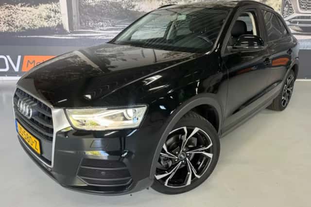 Audi Q3 (2016) thumbnail 3