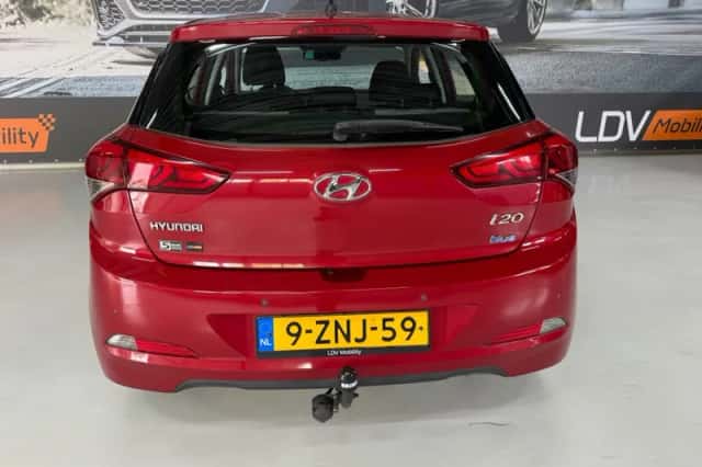 Hyundai i20 (2015) thumbnail 6