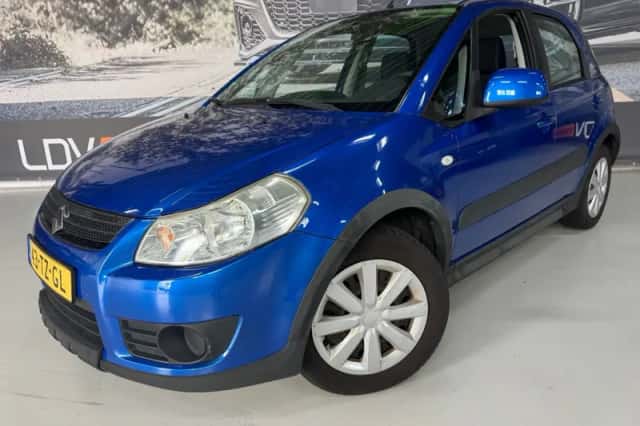 Suzuki SX4 (2007) thumbnail 2