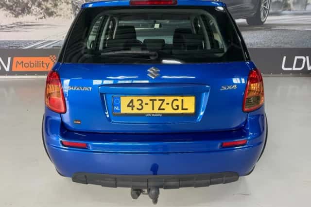 Suzuki SX4 (2007) thumbnail 5