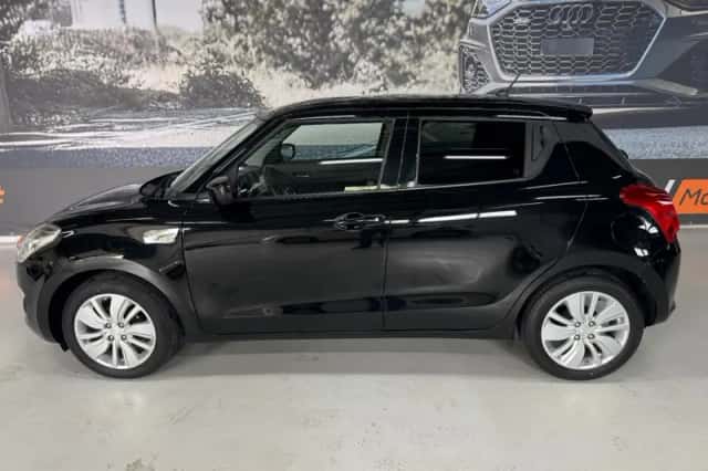 Suzuki Swift (2019) thumbnail 5