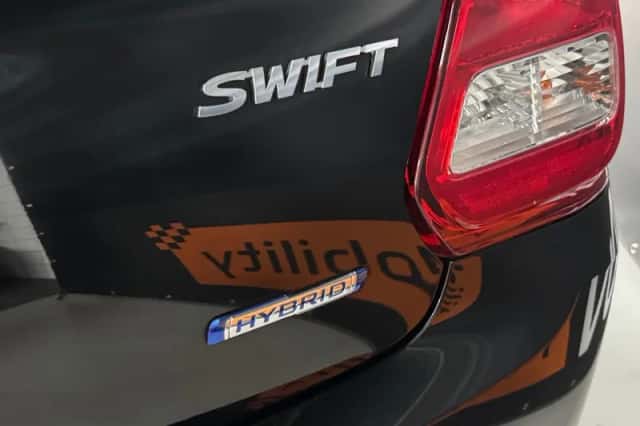 Suzuki Swift (2019) thumbnail 6