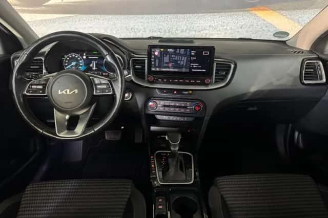 Kia Ceed (2022) thumbnail 4