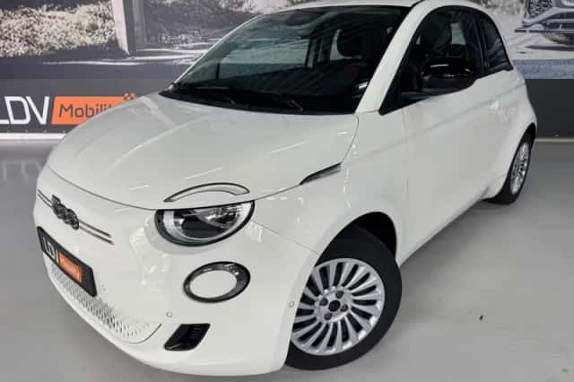 Fiat 500e (2025) thumbnail 3