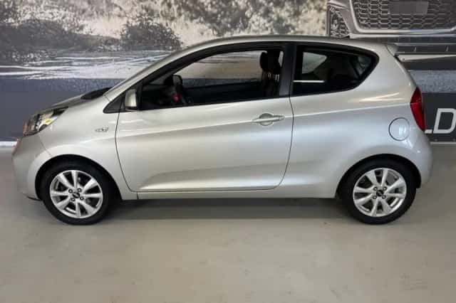 Kia Picanto (2012) thumbnail 3