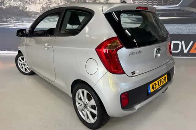 Kia Picanto (2012) thumbnail 4